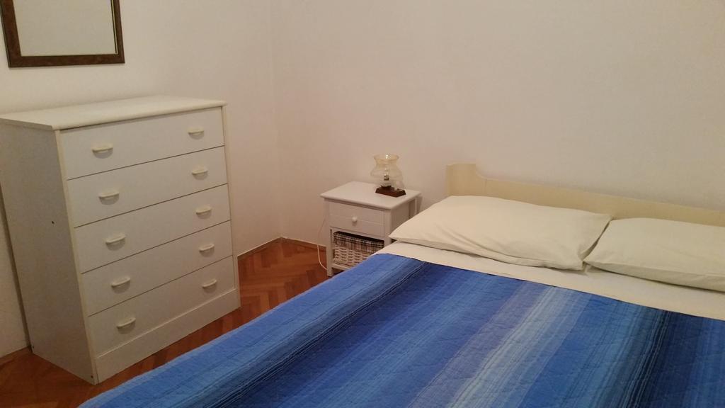 Apartments Milica Umag Bagian luar foto