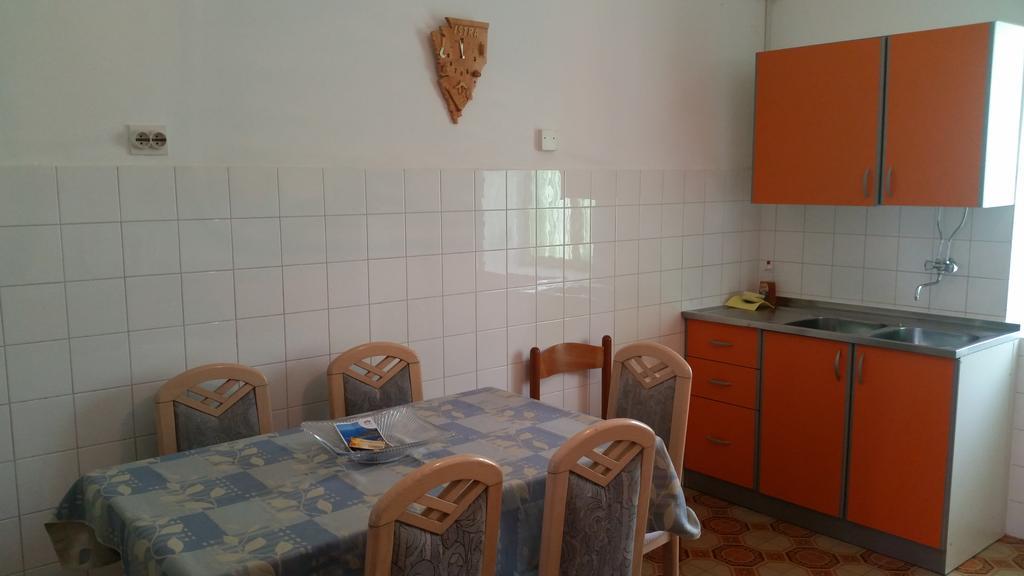Apartments Milica Umag Bagian luar foto